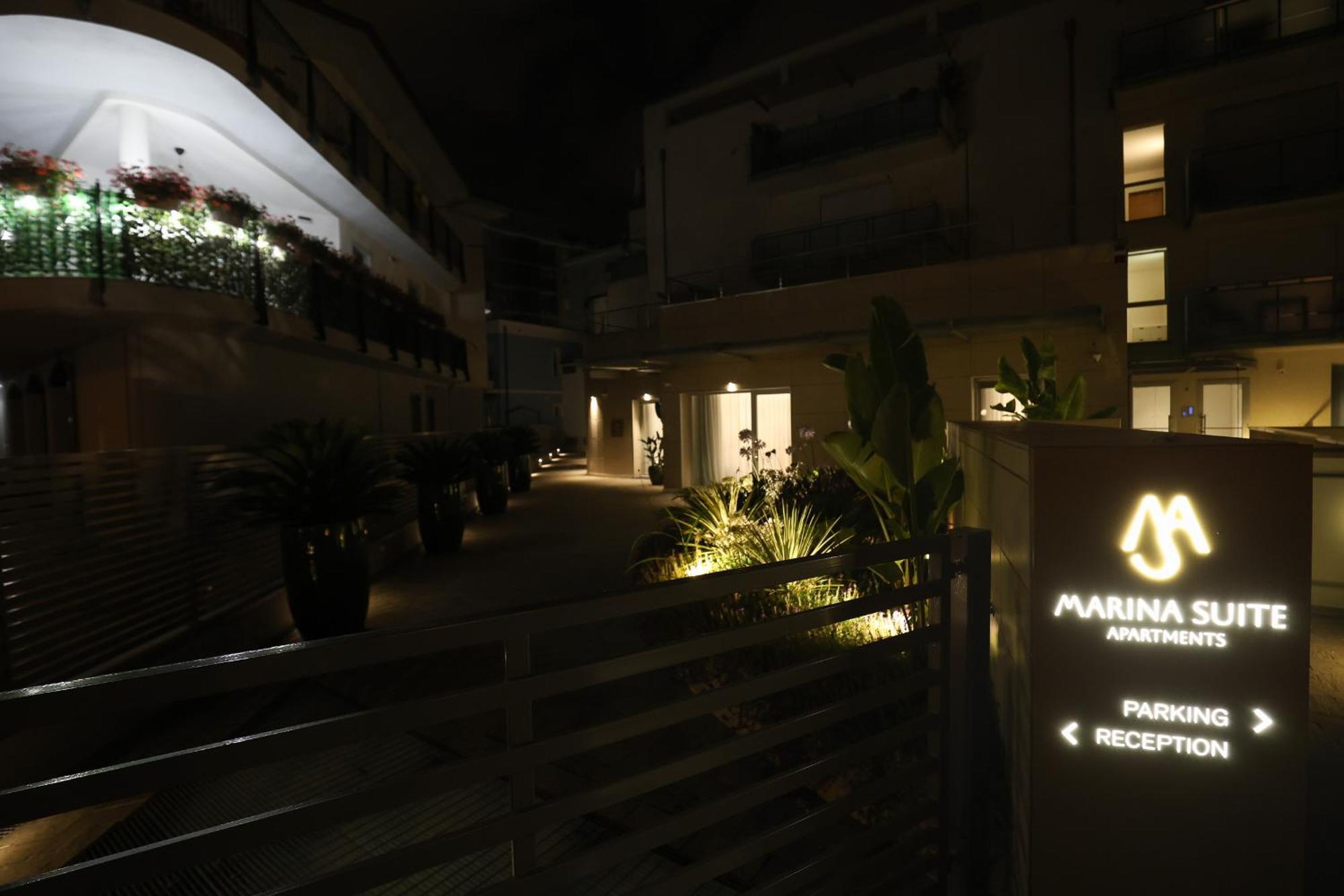 Marina Suite Apartments 里米尼 外观 照片